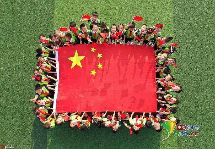 可爱的小孔雀救援